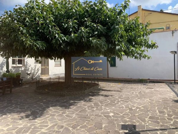 pentavano in vendita a Collesalvetti in zona Vicarello