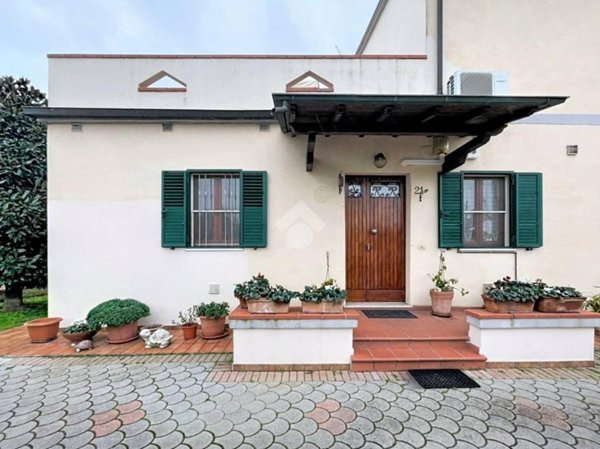 appartamento in vendita a Collesalvetti in zona Stagno