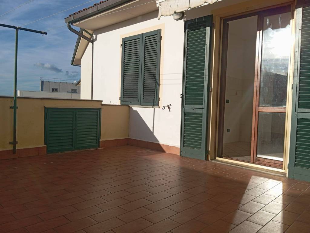 appartamento in vendita a Collesalvetti in zona Vicarello