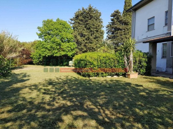 casa indipendente in vendita a Collesalvetti in zona Parrana San Martino