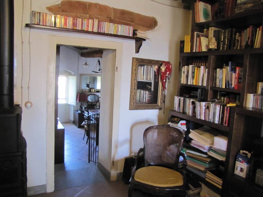 casa indipendente in vendita a Collesalvetti