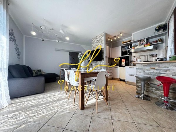 appartamento in vendita a Collesalvetti in zona Vicarello