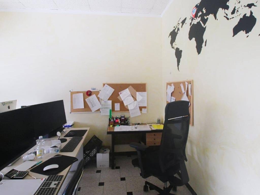 ufficio in vendita a Collesalvetti in zona Stagno