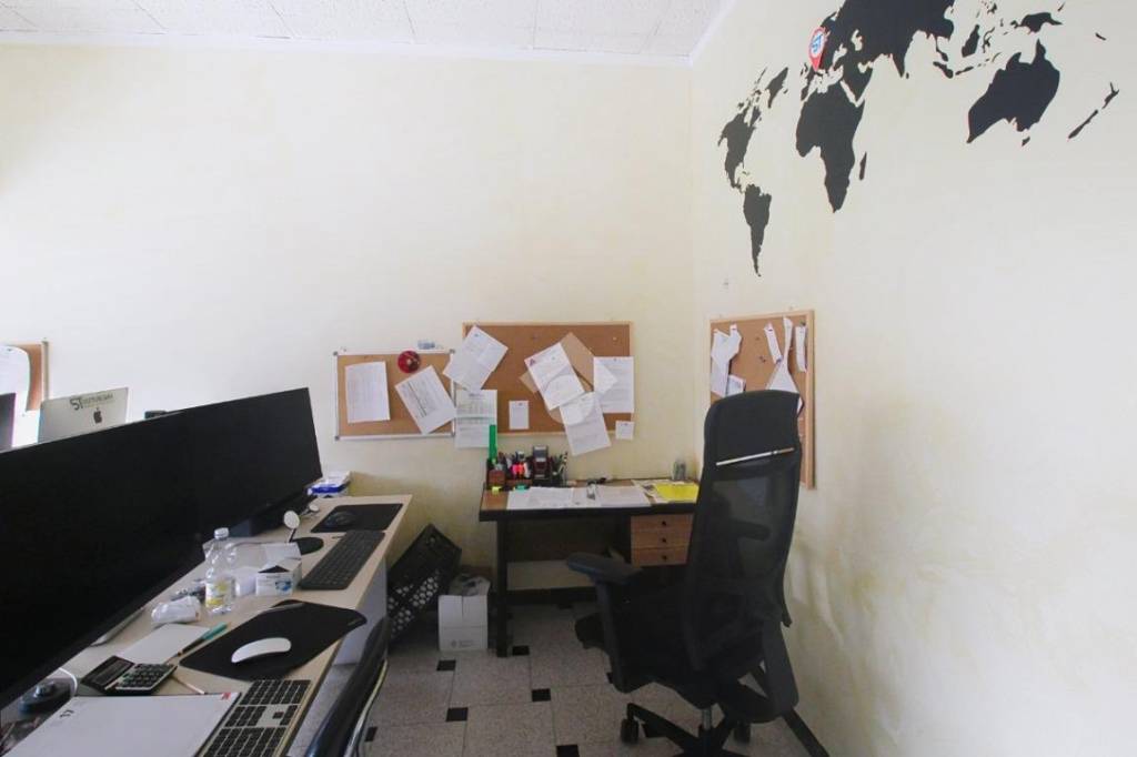 ufficio in vendita a Collesalvetti in zona Stagno