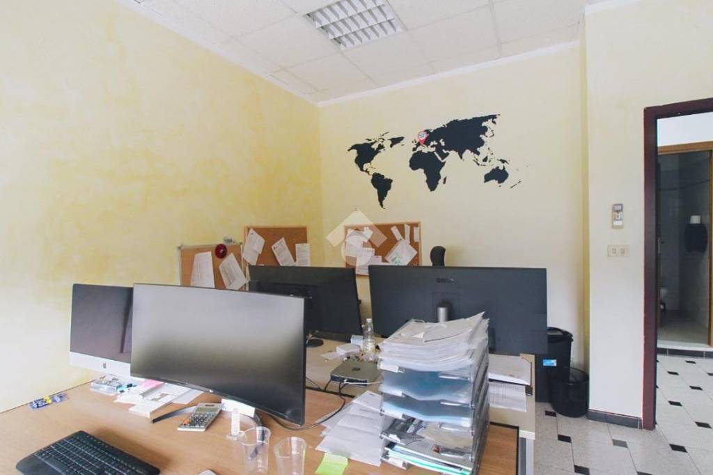 ufficio in vendita a Collesalvetti in zona Stagno
