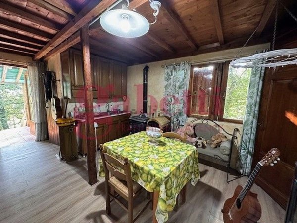 casa indipendente in vendita a Collesalvetti