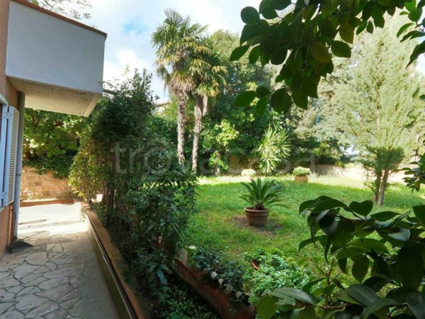 casa indipendente in vendita a Collesalvetti in zona Parrana San Martino