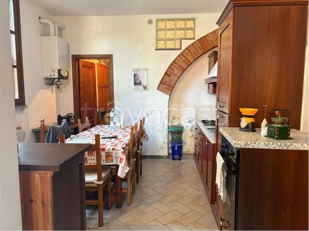 appartamento in vendita a Collesalvetti in zona Guasticce