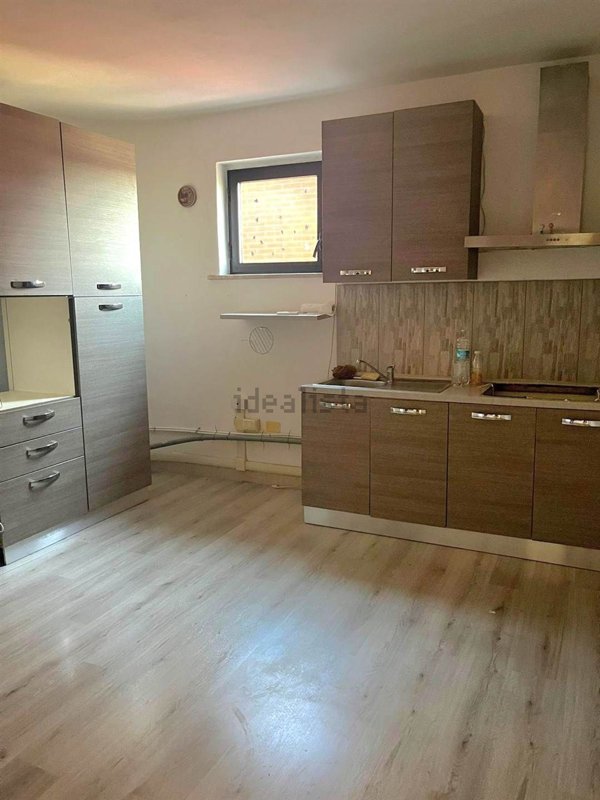 ufficio in vendita a Collesalvetti