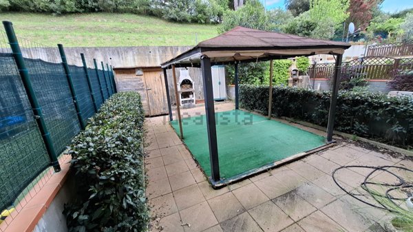 casa semindipendente in vendita a Collesalvetti