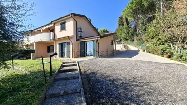 casa indipendente in vendita a Collesalvetti