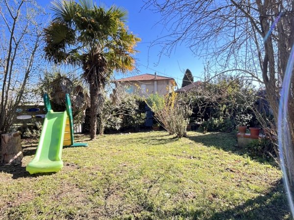 casa indipendente in vendita a Collesalvetti