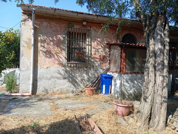 casa indipendente in vendita a Collesalvetti