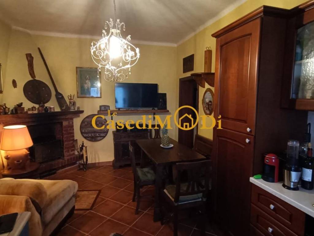 appartamento in vendita a Collesalvetti in zona Colognole