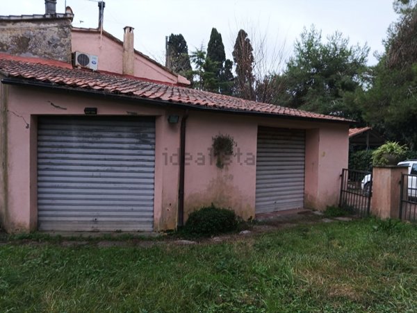 pentavano in vendita a Collesalvetti