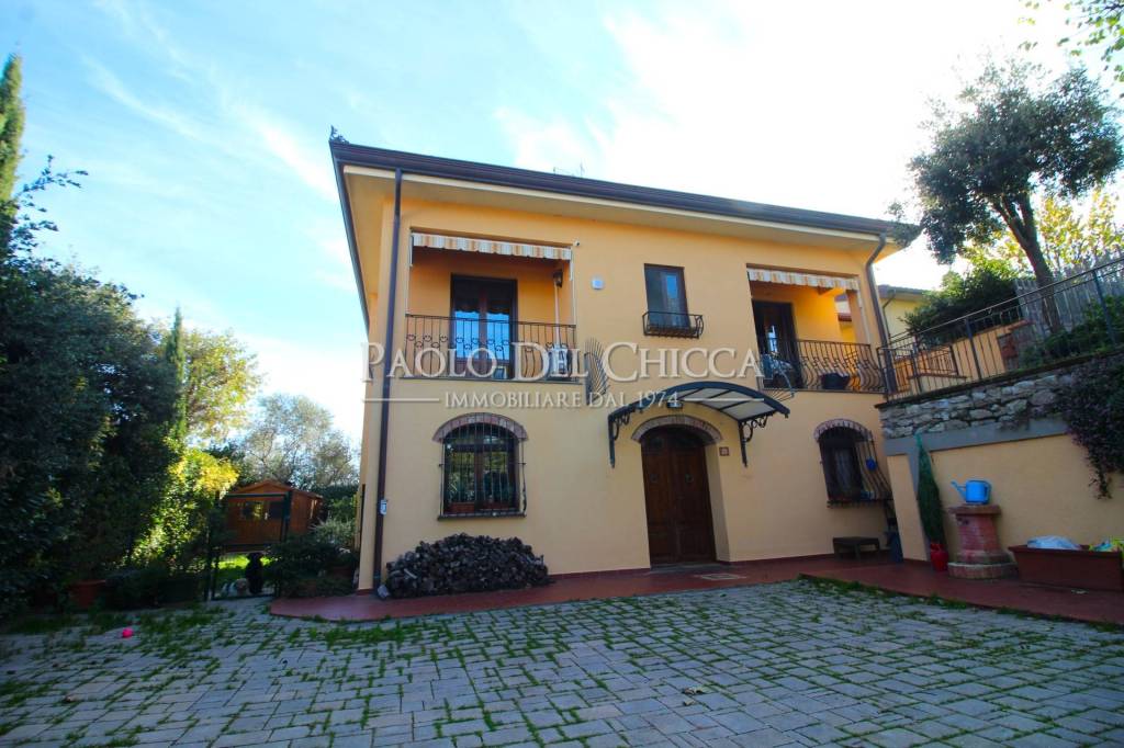 casa indipendente in vendita a Collesalvetti in zona Parrana San Martino