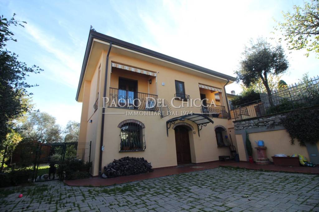 casa indipendente in vendita a Collesalvetti in zona Parrana San Martino