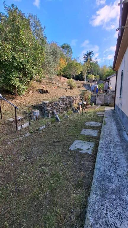 casa indipendente in vendita a Collesalvetti