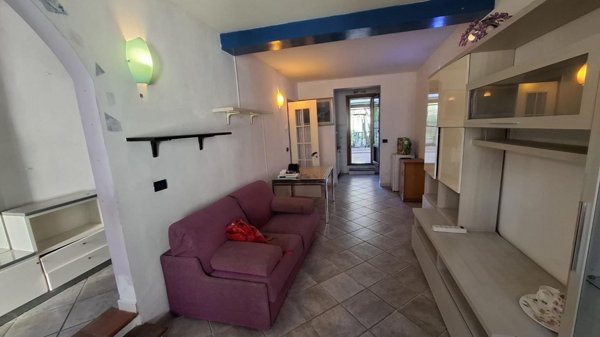 casa indipendente in vendita a Collesalvetti in zona Guasticce