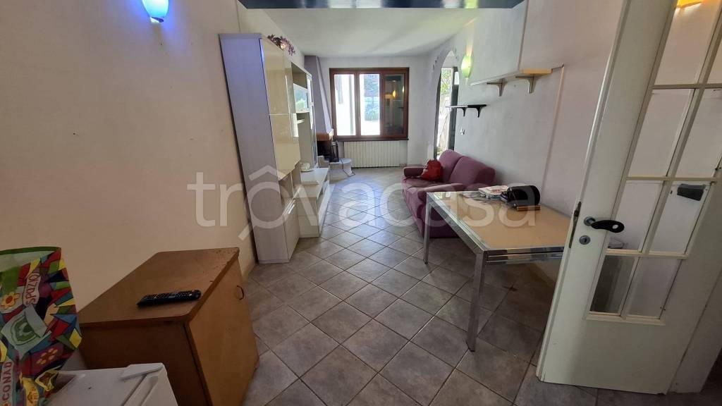 casa indipendente in vendita a Collesalvetti in zona Guasticce