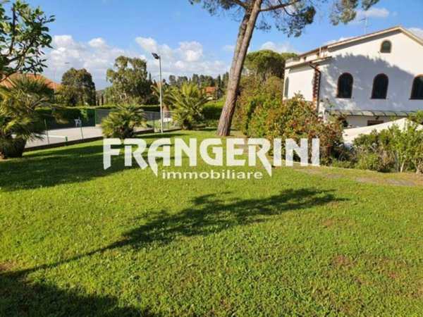 casa indipendente in vendita a Collesalvetti