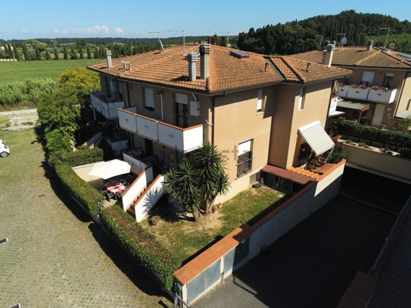 casa indipendente in vendita a Collesalvetti