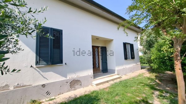 casa indipendente in vendita a Collesalvetti