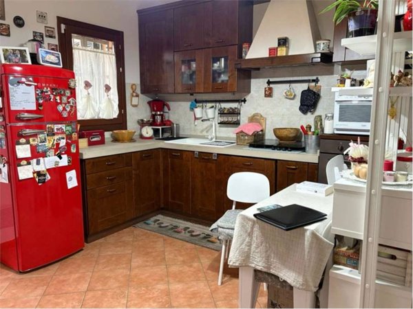 appartamento in vendita a Collesalvetti in zona Vicarello