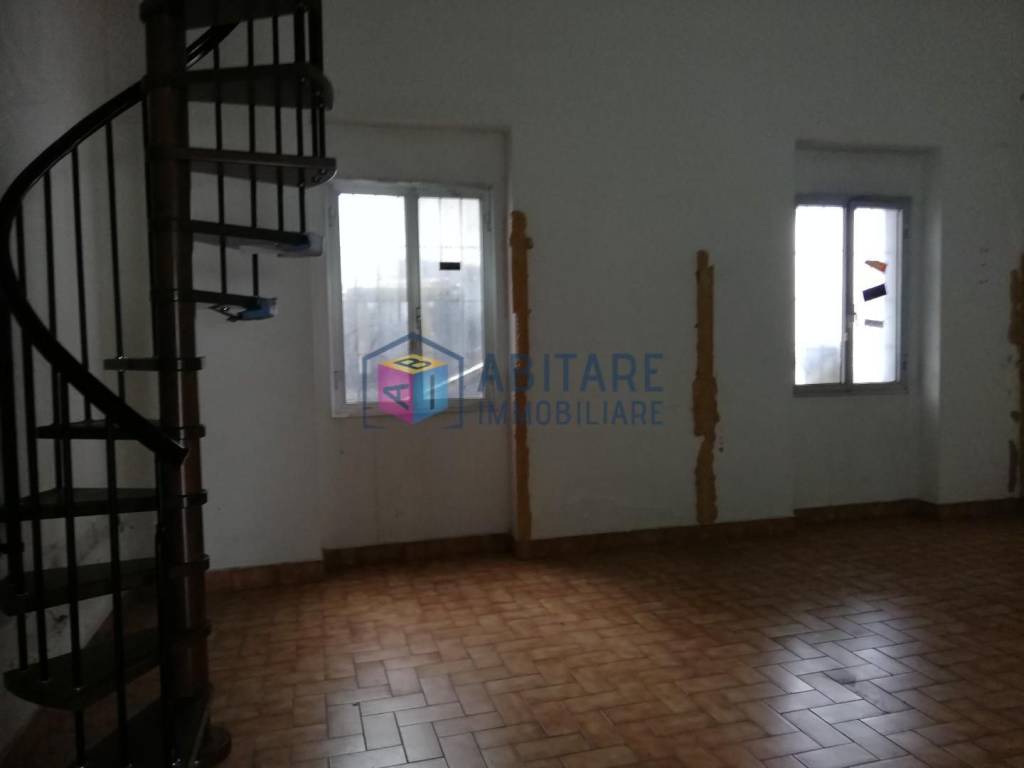 appartamento in vendita a Collesalvetti in zona Stagno