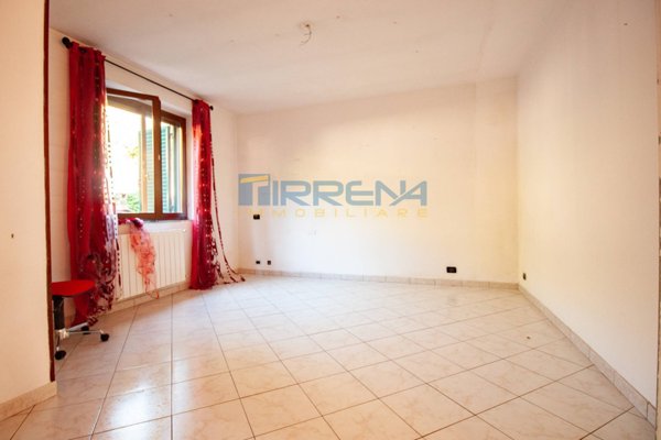 casa indipendente in vendita a Collesalvetti