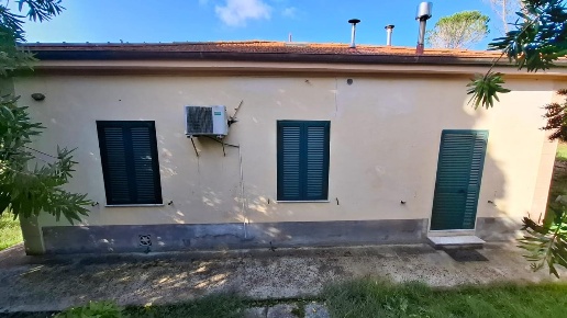 casa indipendente in vendita a Collesalvetti