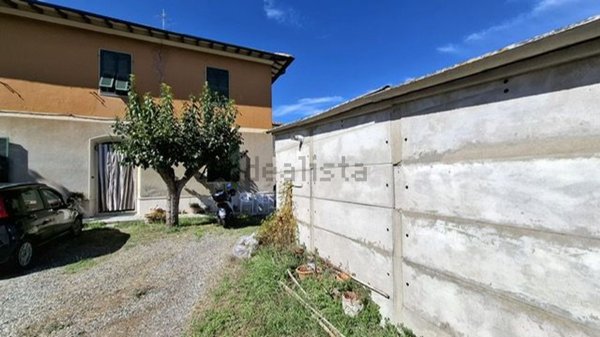 casa indipendente in vendita a Collesalvetti