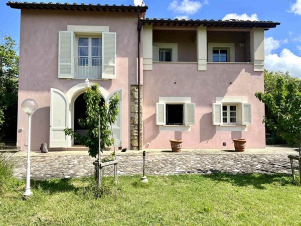 casa indipendente in vendita a Collesalvetti in zona Colognole