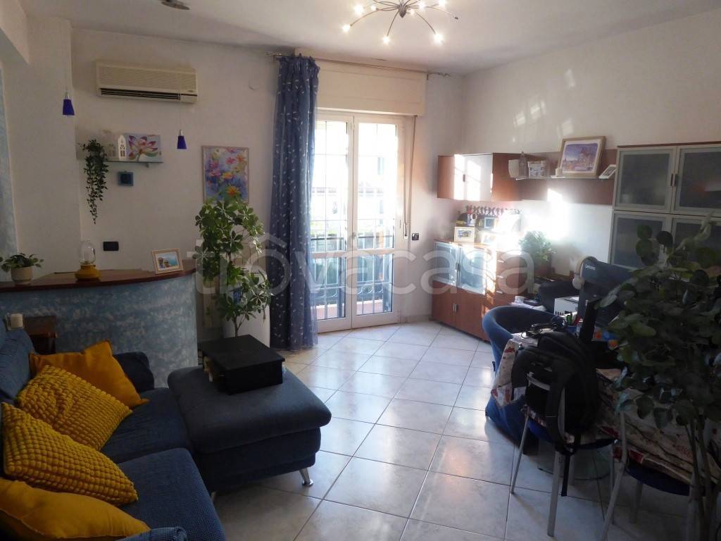 appartamento in vendita a Collesalvetti in zona Stagno