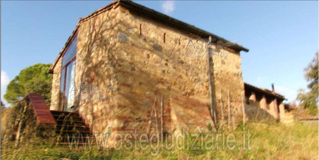 casa indipendente in vendita a Collesalvetti