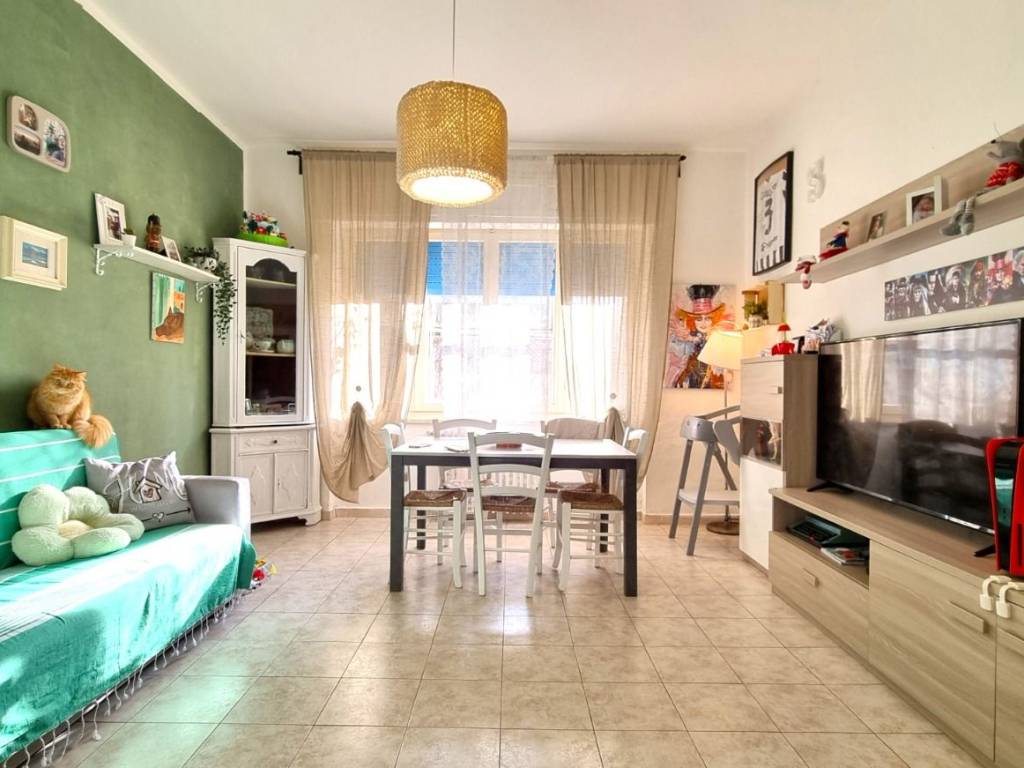 appartamento in vendita a Collesalvetti in zona Stagno