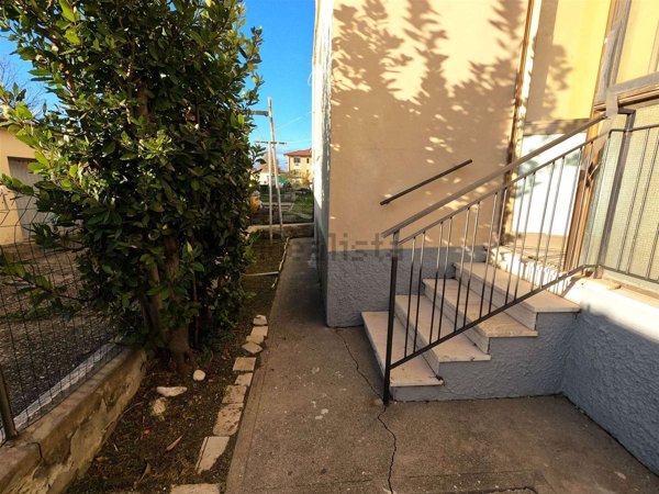 appartamento in vendita a Collesalvetti in zona Vicarello