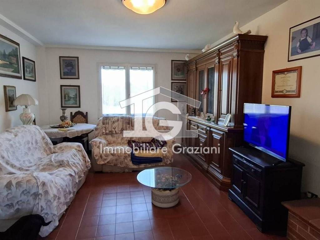 casa indipendente in vendita a Collesalvetti