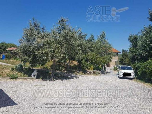 casa indipendente in vendita a Collesalvetti