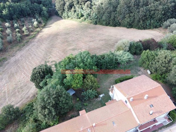 casa indipendente in vendita a Collesalvetti