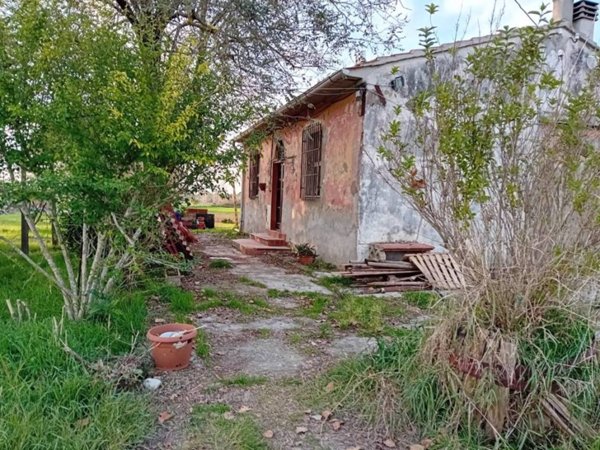 casa indipendente in vendita a Collesalvetti in zona Vicarello