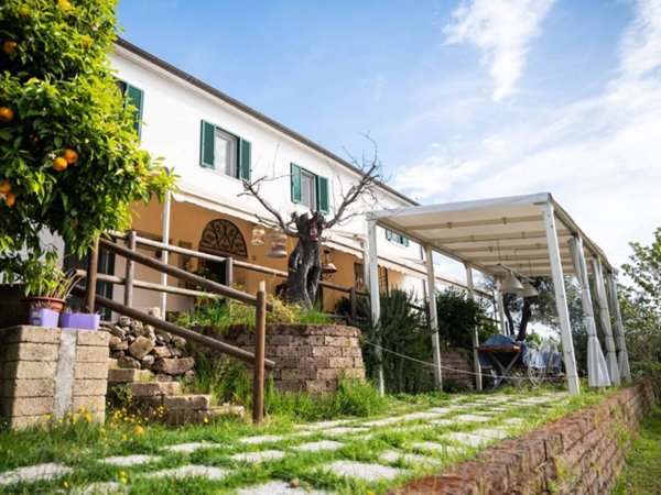 casa indipendente in vendita a Collesalvetti in zona Parrana San Martino