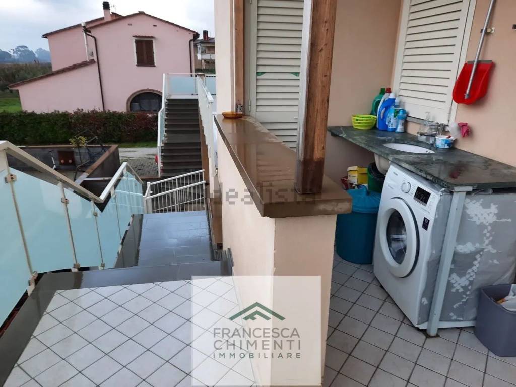 appartamento in vendita a Collesalvetti in zona Vicarello