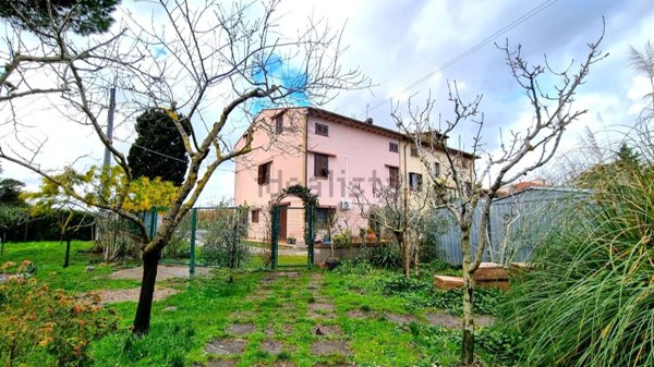 casa indipendente in vendita a Collesalvetti