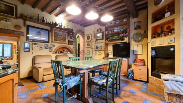 casa indipendente in vendita a Collesalvetti