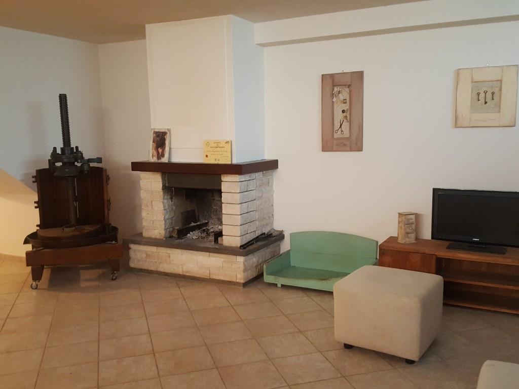 casa indipendente in vendita a Collesalvetti