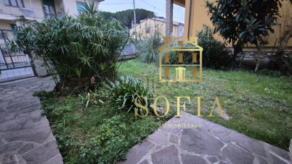 casa indipendente in vendita a Collesalvetti in zona Vicarello