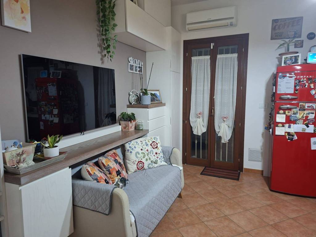 appartamento in vendita a Collesalvetti in zona Vicarello