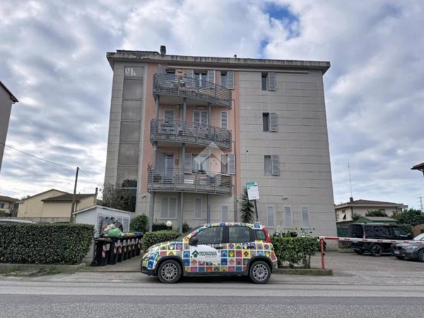 appartamento in vendita a Collesalvetti in zona Stagno