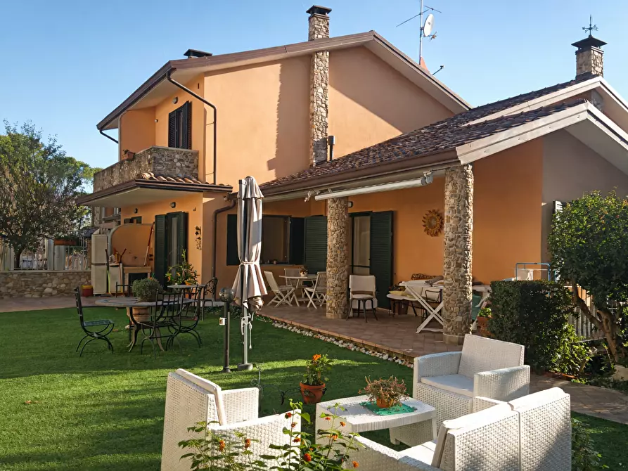 casa indipendente in vendita a Collesalvetti in zona Castell'Anselmo